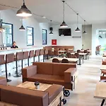 Hotel Na Vyvoji 4*