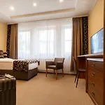 Hotel Na Vyvoji 4*