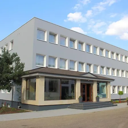 Na Vyvoji Hotel Vlasim