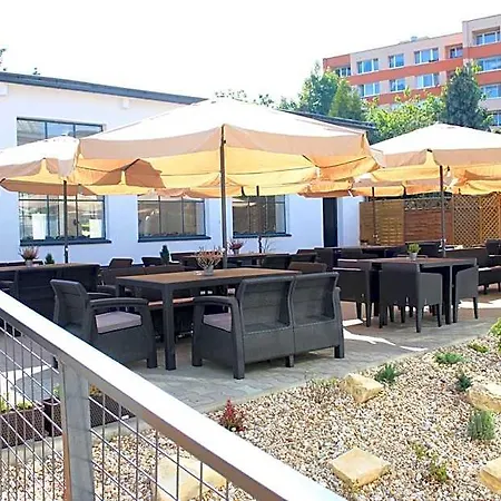 Hotel Na Vyvoji 4*