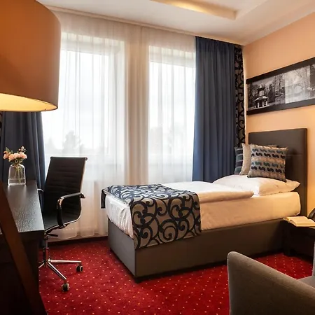 Hotel Na Vyvoji 4*