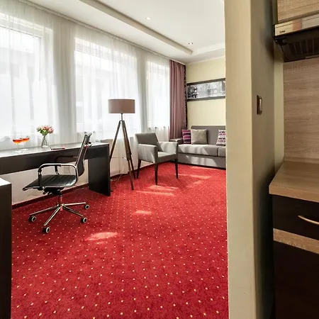 Hotel Na Vyvoji 4*